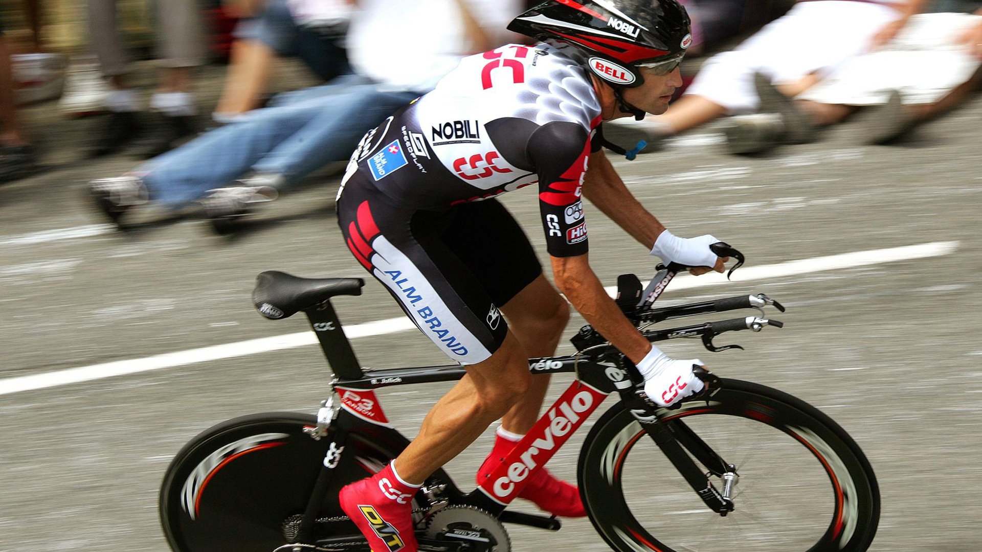 特朗普为切尔西颁奖硬站c位球员愣住