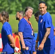 万博manbetx官网-成为足球队的一员